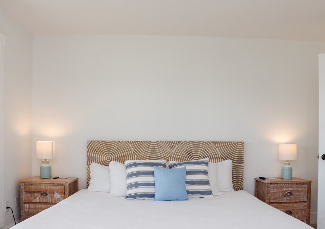 Bedroom 1 - Master Bedroom King Bed