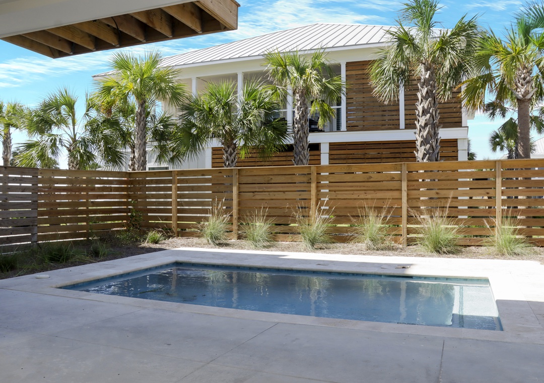 Private Swimming Pool(1)