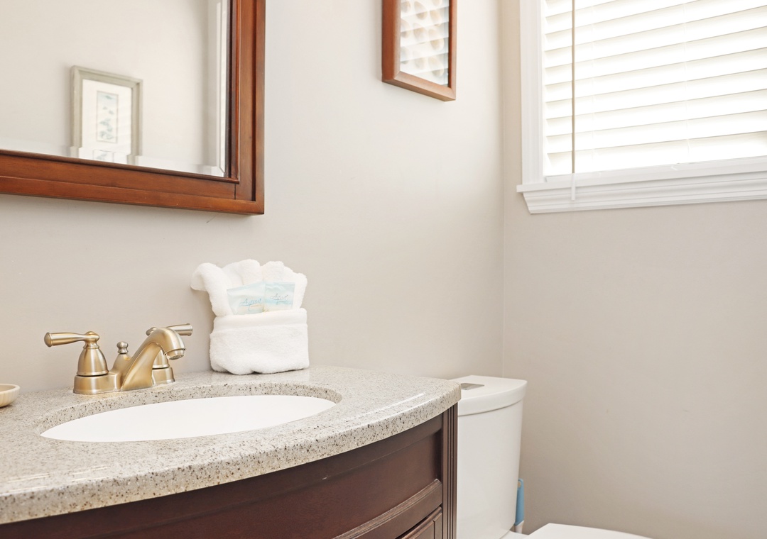 Full Bathroom on Main Floor