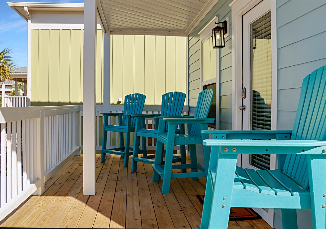 Canal Front Deck - Main Level
