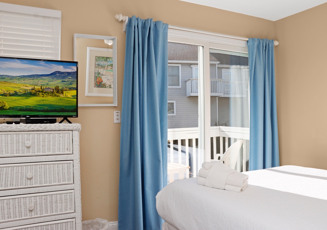 Bedroom 1 - TV and Deck View
