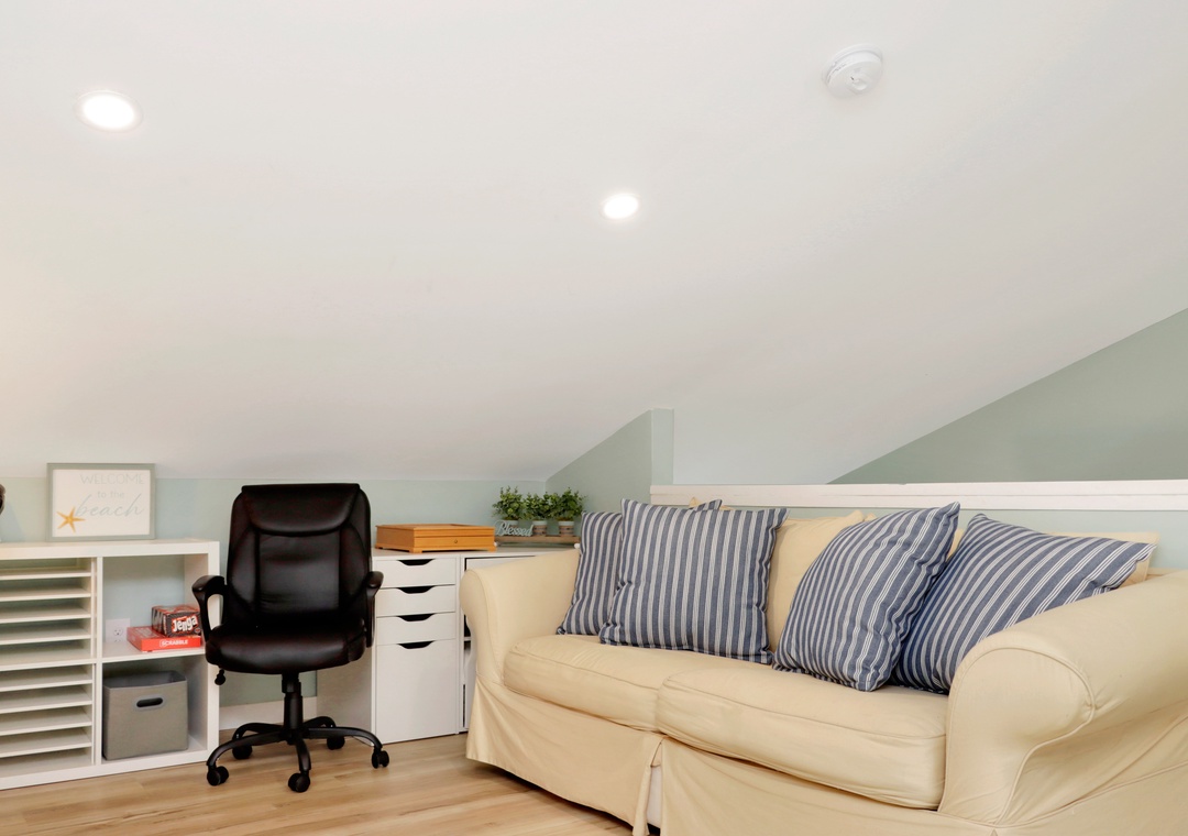 Upstairs Loft - Sleeper Sofa