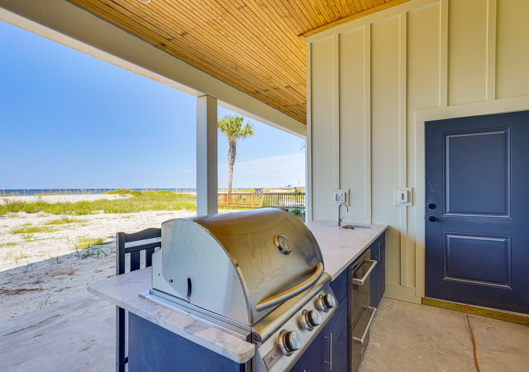 Outdoor Kitchen