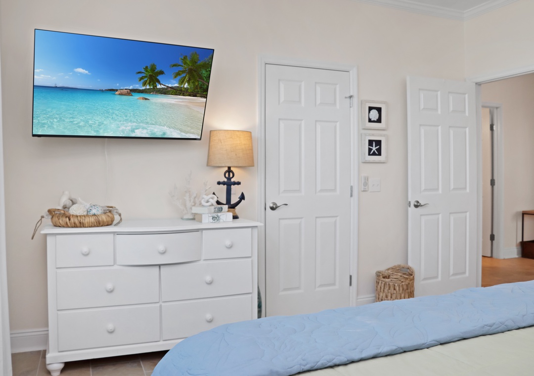 Bedroom 4 with TV