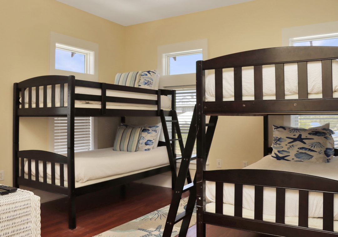 Bedroom 4 - Bunk Room