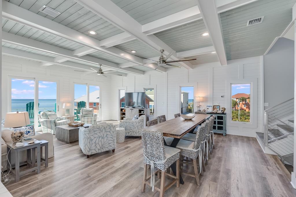 Living/Dining Area