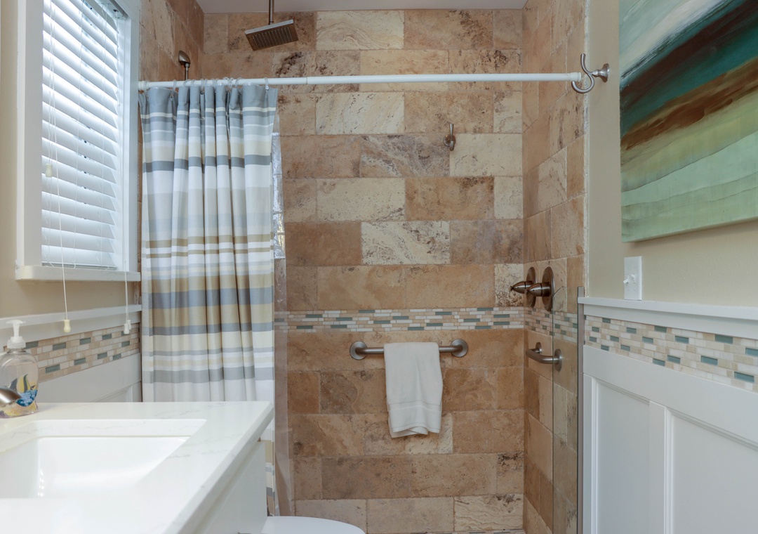 Full Bathroom 1 - Shower