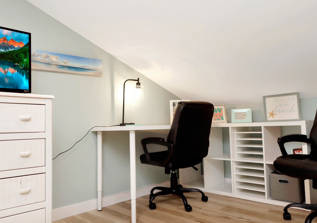 Upstairs Loft - Private Workspace