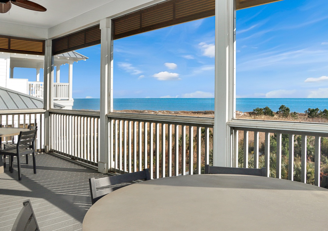Beachfront Screened Deck with Outdoor Dining