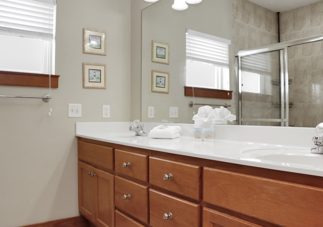 Bedroom 1 - Master Bathroom (1)