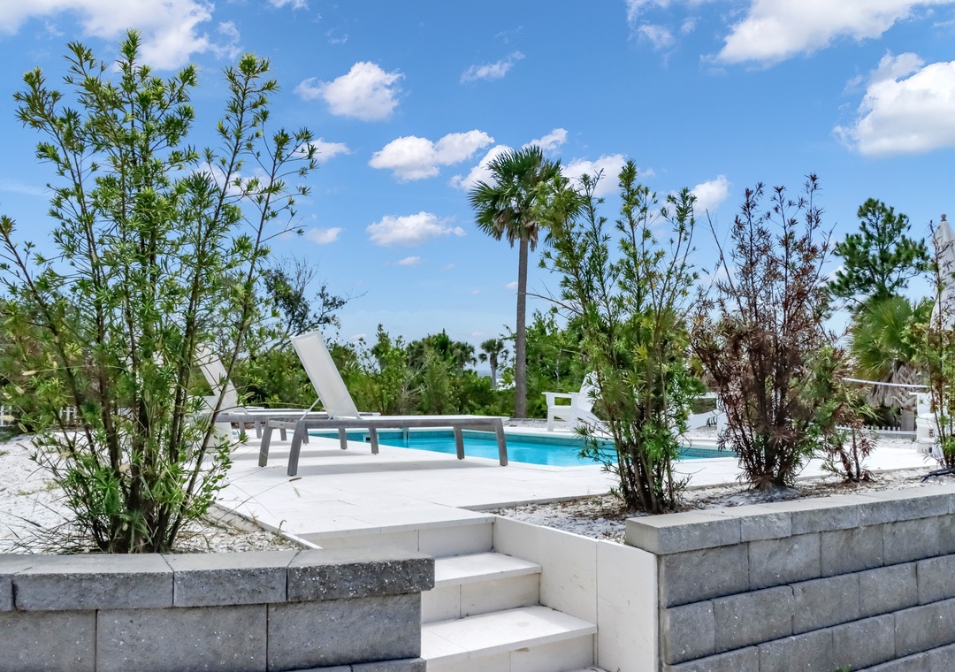 Raised Private Pool
