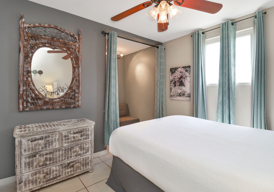 Bedroom 1 with Futon