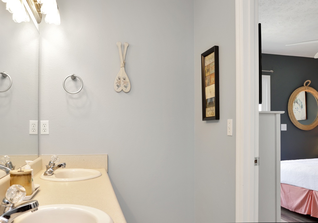 Full Bathroom and Bedroom 3