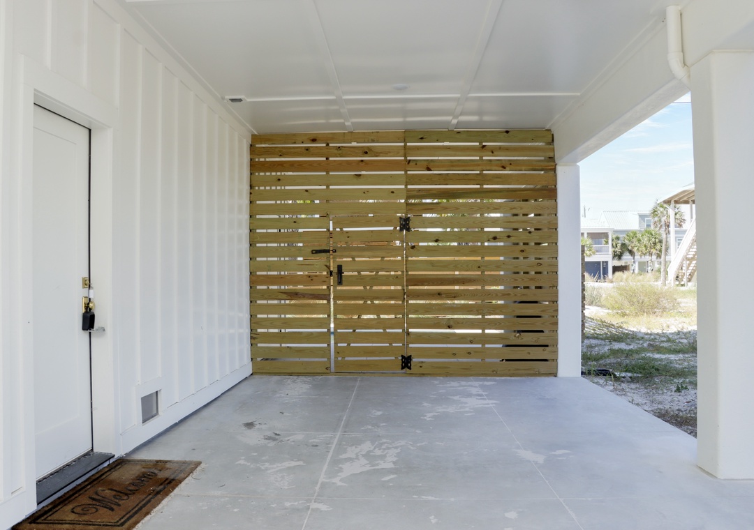 Covered Parking and Access to Pool