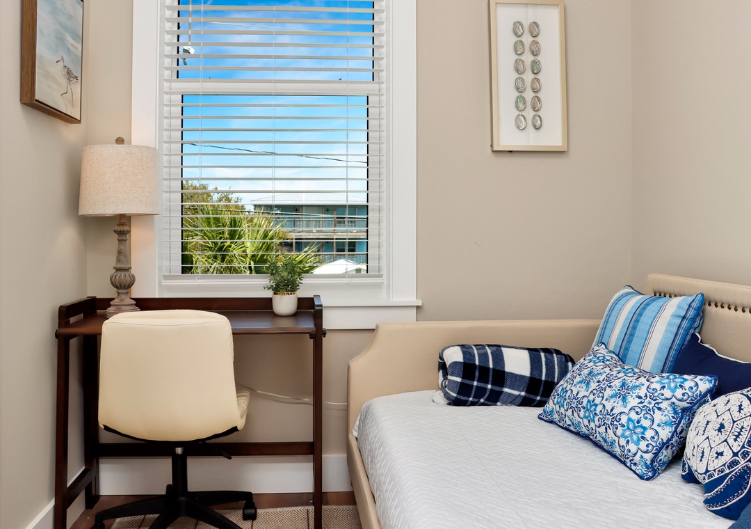 Study - Perfect for Working and Napping