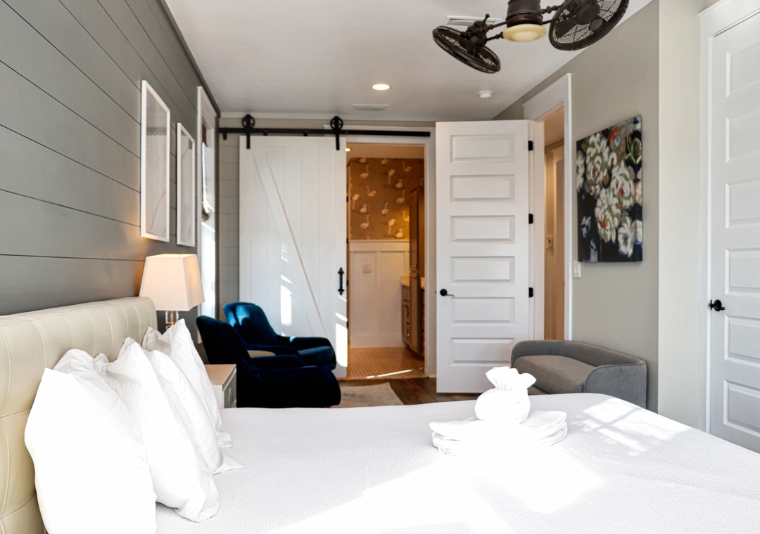 Bedroom 6 with Master Bathroom