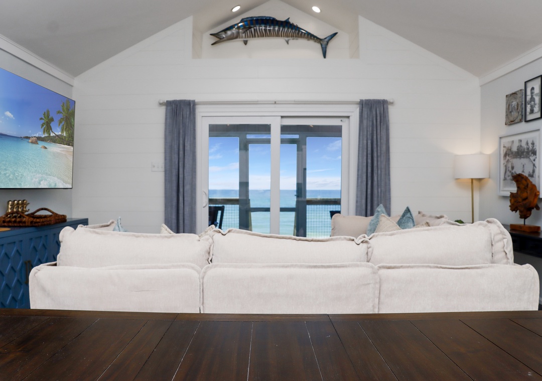 Dining Area - Beach View