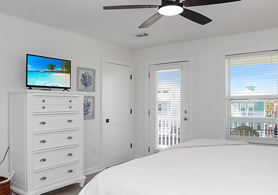 Master Bedroom - TV and Canal View