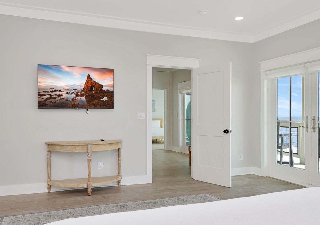 Bedroom 8 - TV