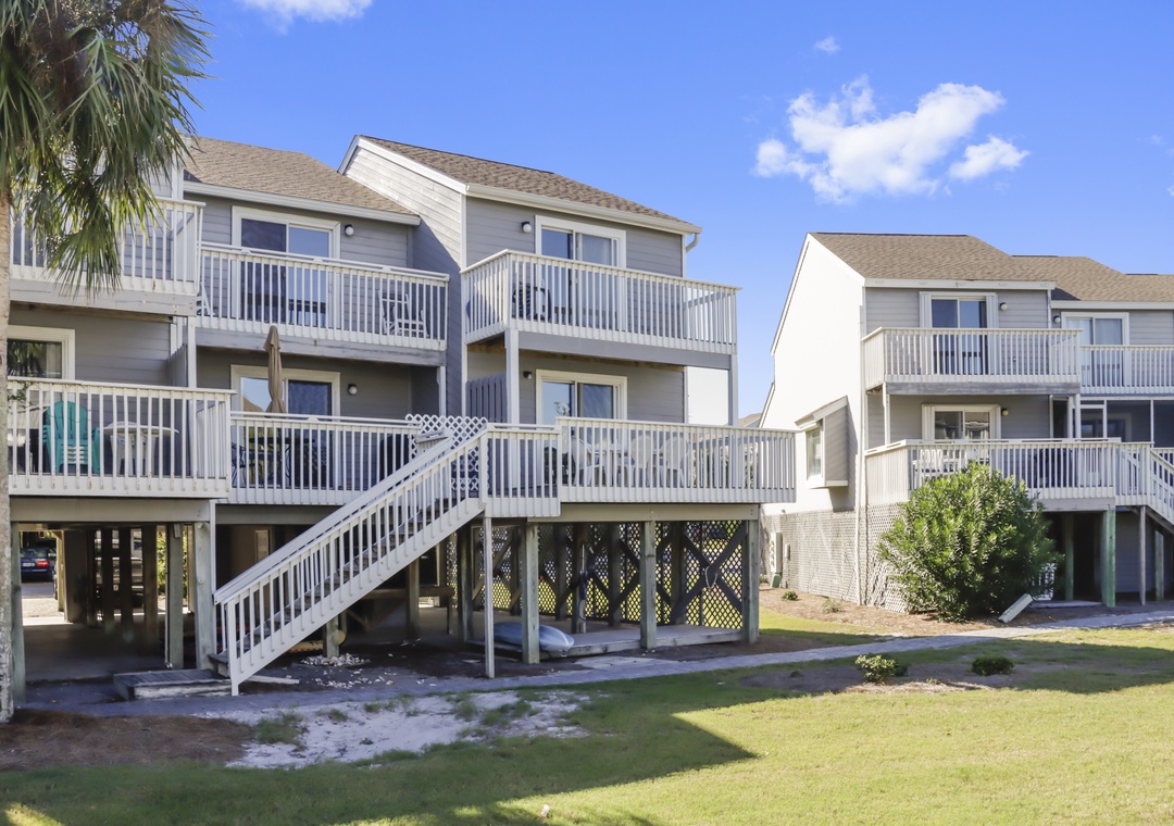 End Unit Exterior