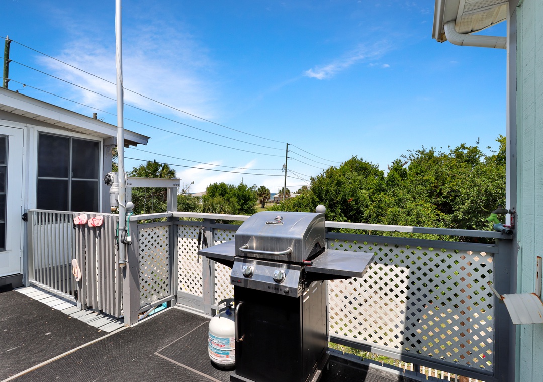 Grilling Area with Distant View