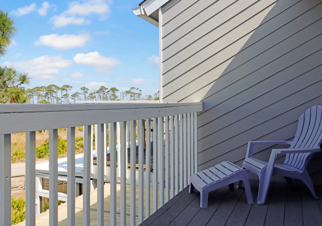 Master Bedroom 1 - Bay View Deck