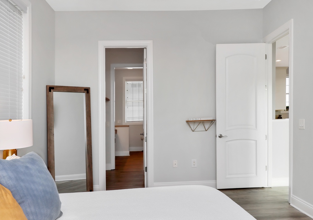 Bedroom 5 with Master Bathroom