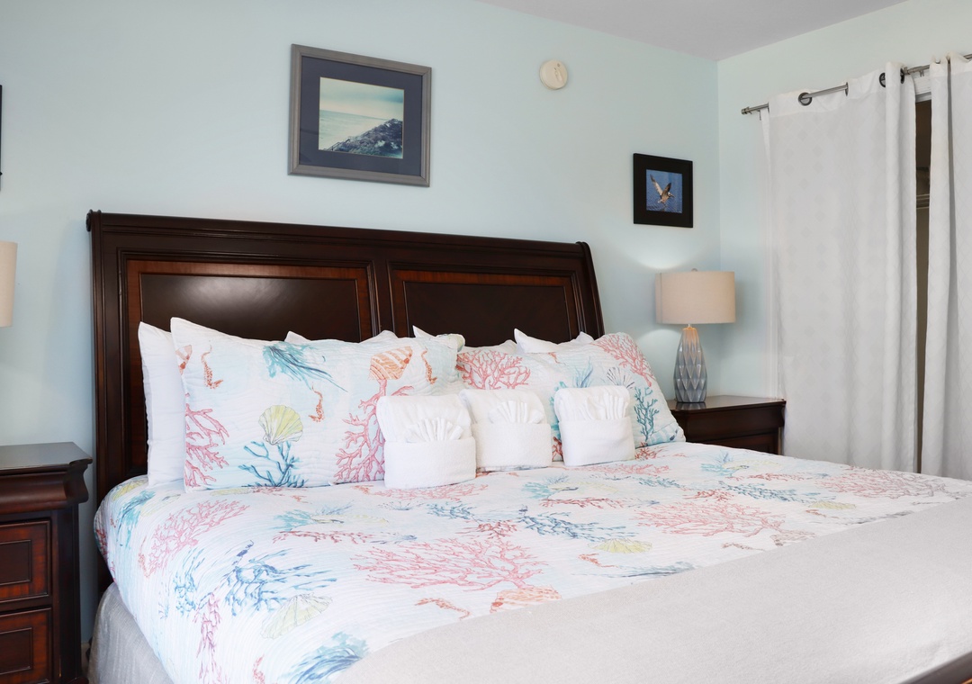 Bedroom 2 - King Bed