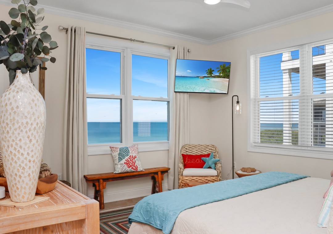 Bedroom 3 - Beach Front with TV
