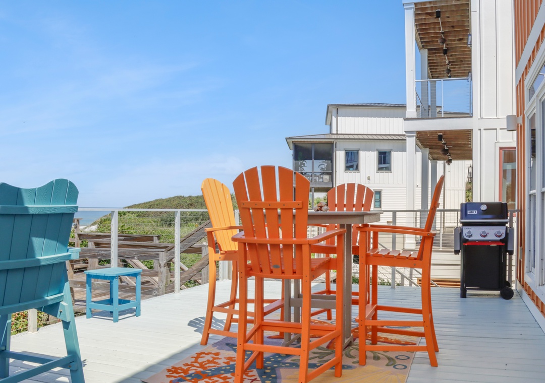 Beach Front Deck with Outdoor Dining and Grilling Area
