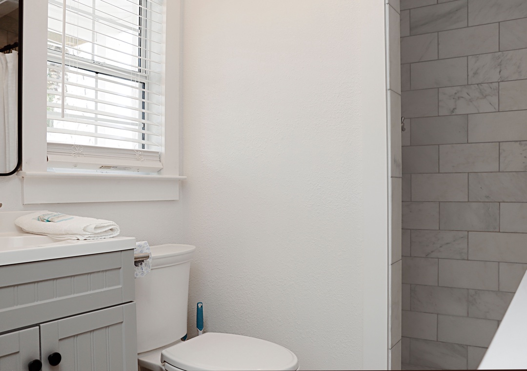 Ground Floor Full Bathroom with Laundry