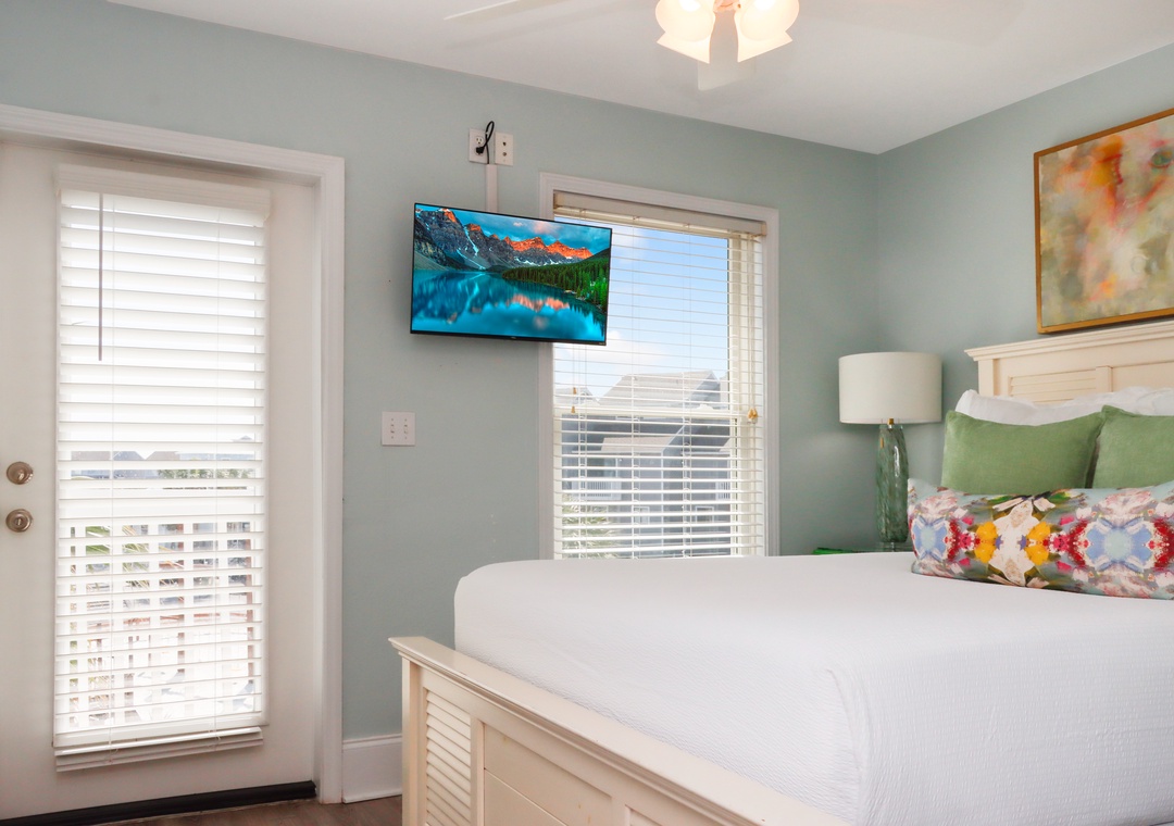 Master Bedroom 2 - TV and View onto Deck