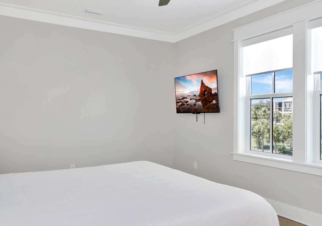 Bedroom 6 with TV