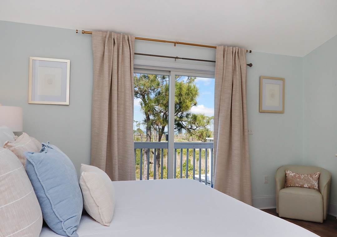 Master Bedroom 1 - View onto Deck