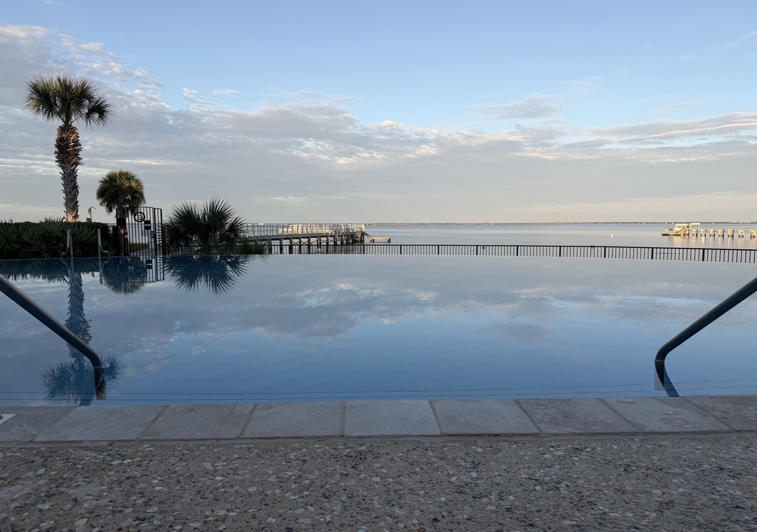 Infinity Community Pool