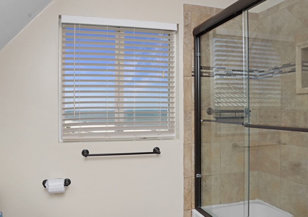 Full Bathroom - Beach View