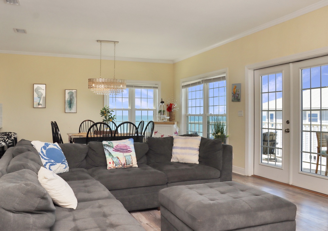 Living Area - Gulf View