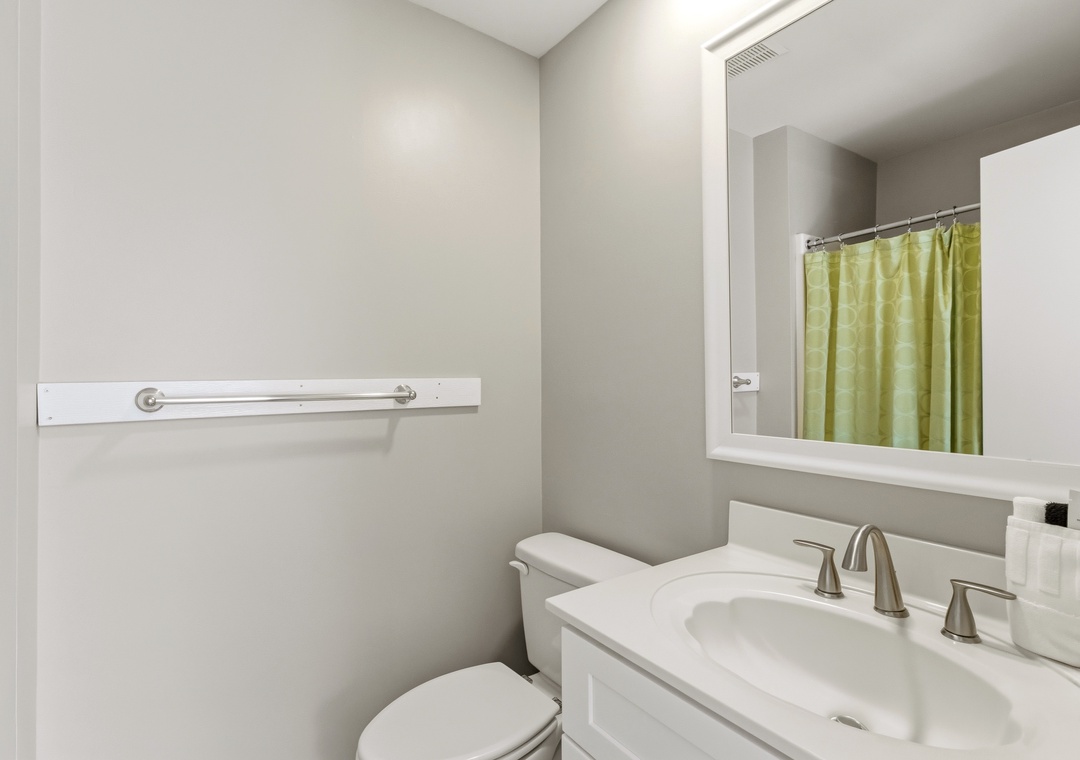 Seaclusion Master Bathroom 2