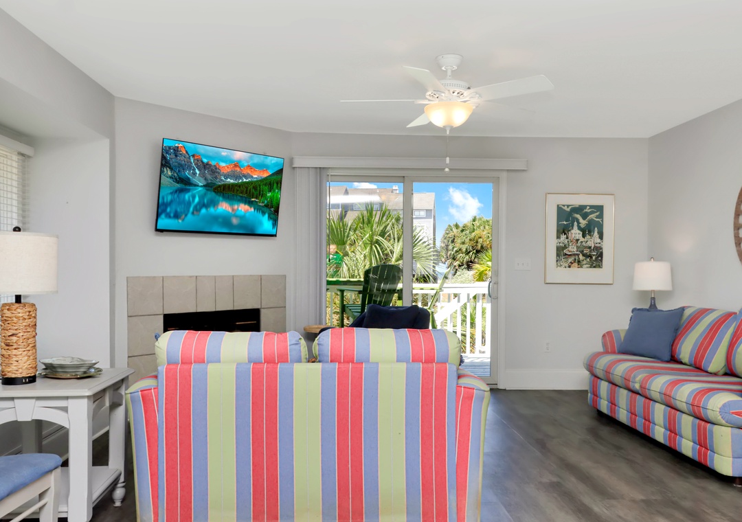 Living Room View onto Beach View Deck