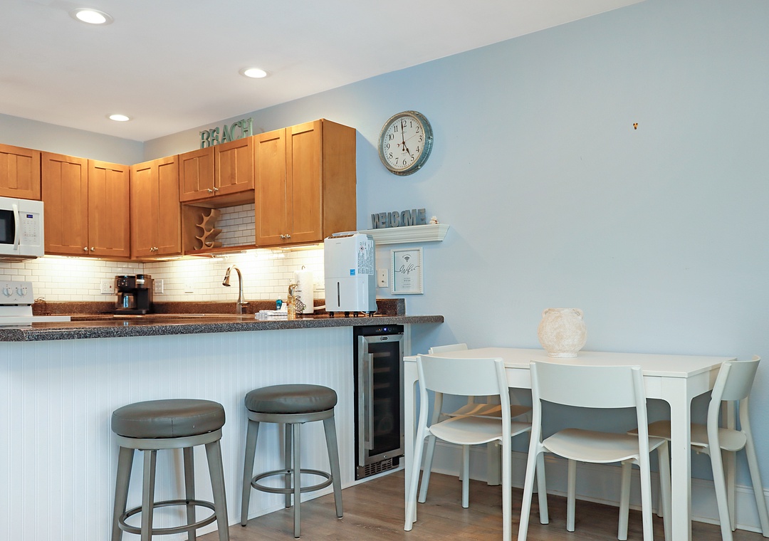 Dining Area and Bar Seating