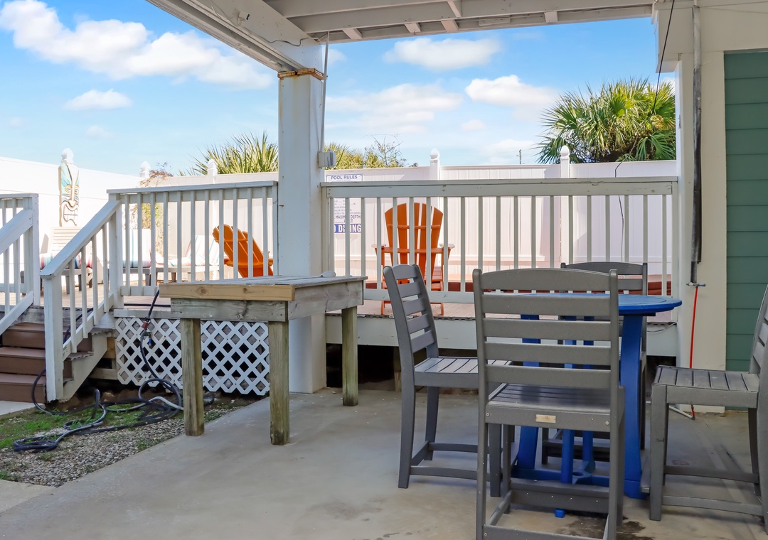 Outdoor Dining and Swim Spa Deck