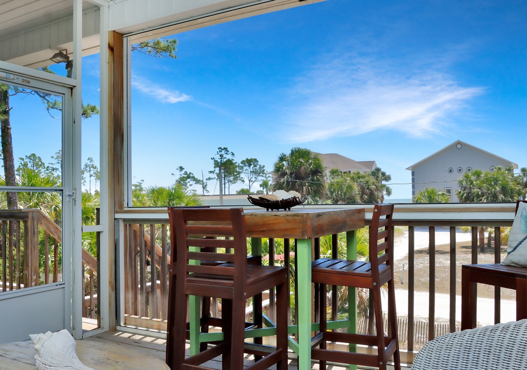 Screened Deck with Outdoor Dining