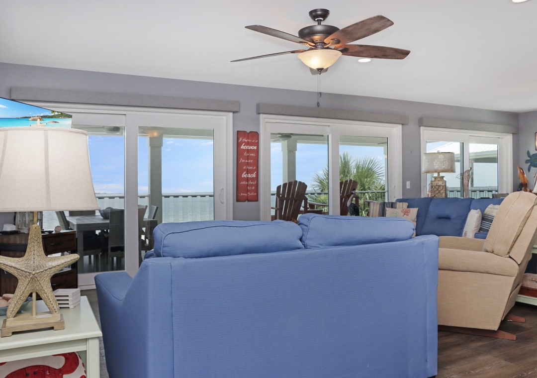 Top Floor Beach Front Living Area