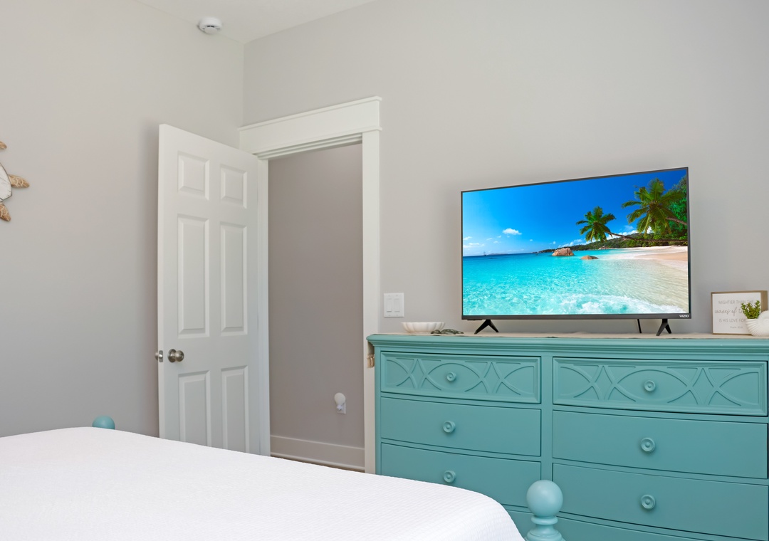 Bedroom 3 with TV