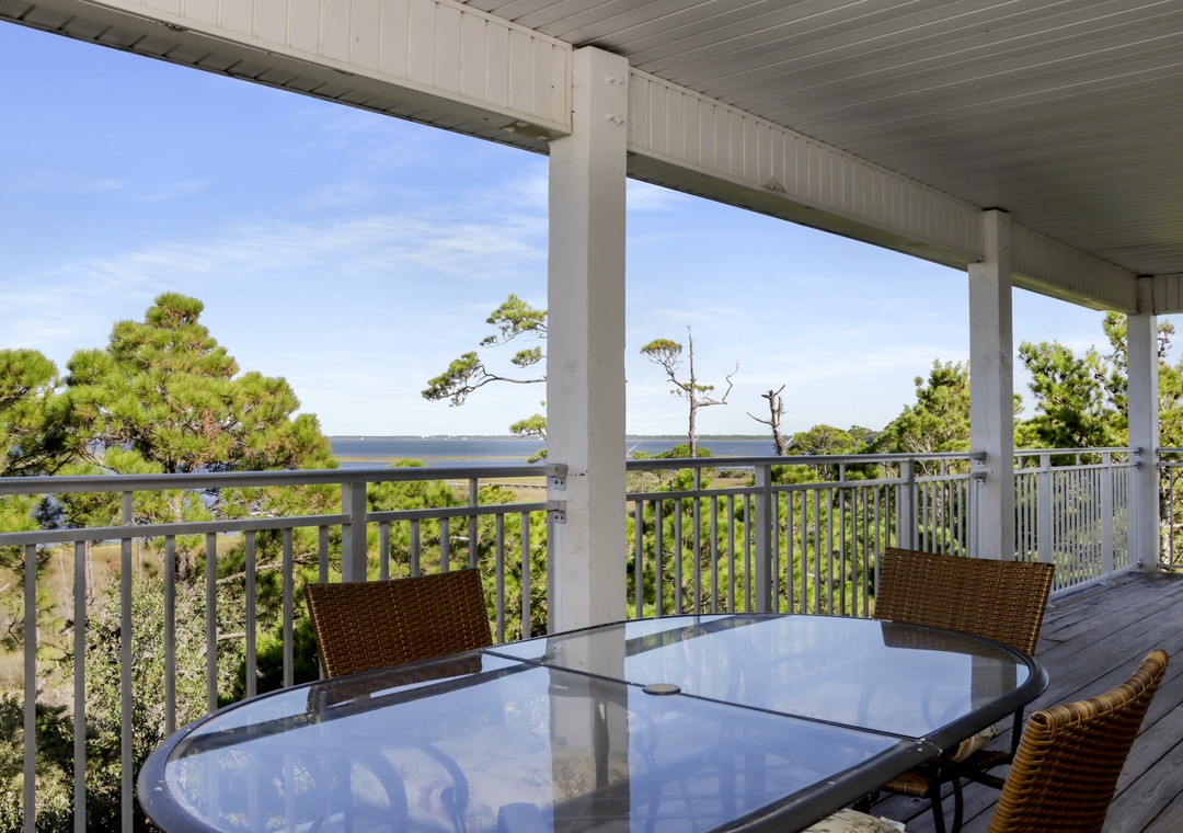 Outdoor Dining with Gorgeous Bay View