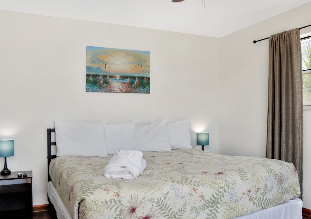 Bedroom 1 - King Bed