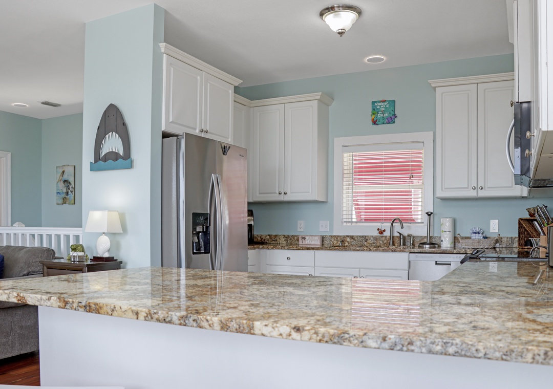 Kitchen with Bar
