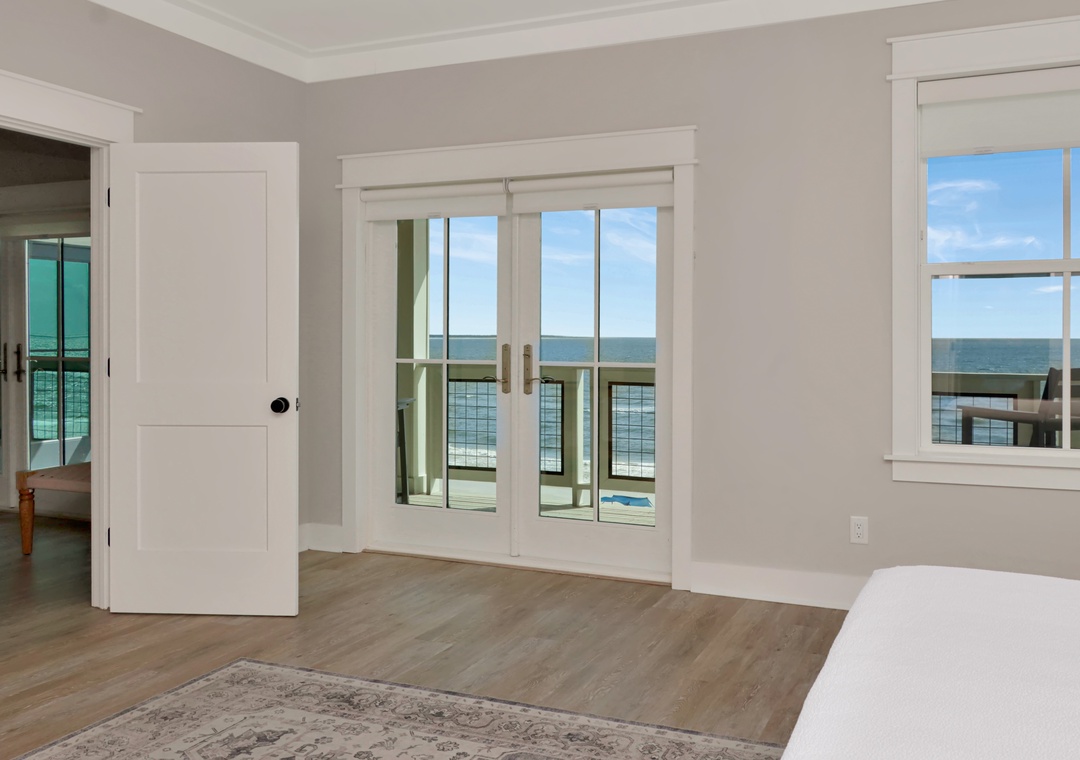 Bedroom 8 - Beach Front Deck