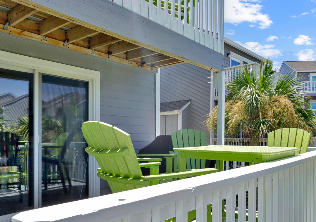 Main Level Deck with Gas Grill