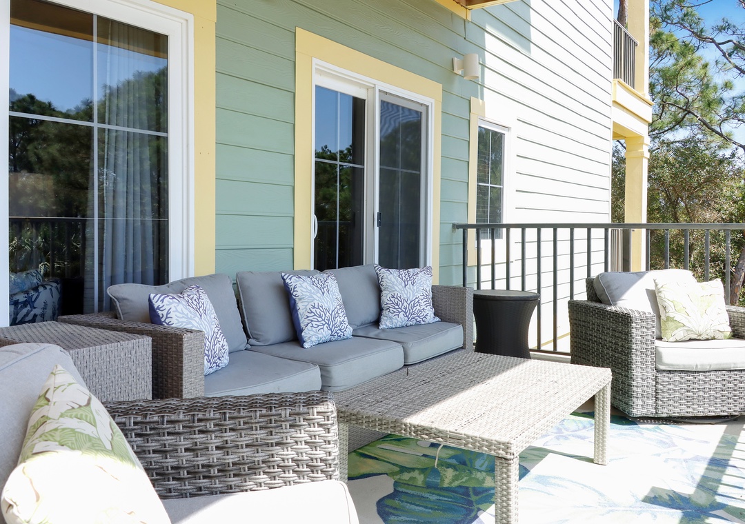 Furnished Beach Front Deck